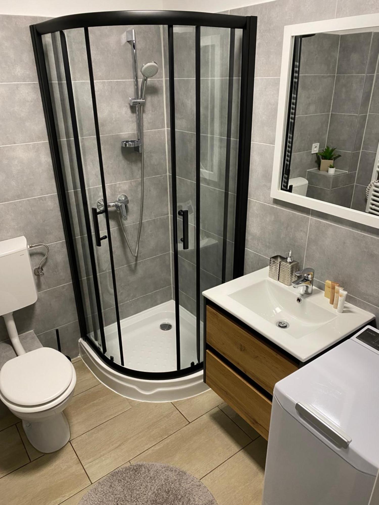 Ikon Apartment Hévíz Eksteriør billede